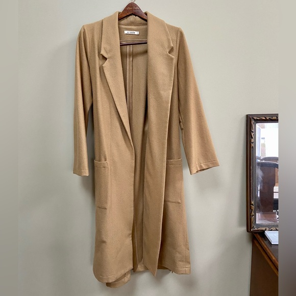 Ali Golden wool robe coat - Picture 3 of 10